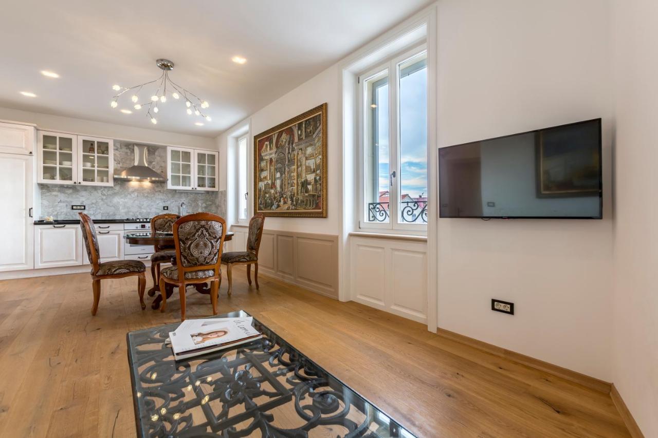 Queen Apartment Split Buitenkant foto